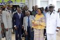 La présidente du Sénat, le président de l’Assemblée nationale, le président de l’AMG et le gouverneur de la Ngounié posant avec les autres maires du Gabon. © Presse Sénat