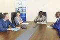 Adèle Sabine Ilama Mombot Nguimbi, directrice générale de l’ENA, en échange avec Yves Mercier, conseiller coopération de l’ambassade de France au Gabon, le 20 décembre 2024 à Libreville. © GabonReview