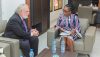 La ministre de la Culture Armande Longo épse Moulengui échangeant avec l’ambassadeur d’Espagne au Gabon, Ramón Molina Lladó, le 14 mars 2025. © D.R.
