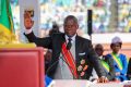 Brice Clotaire Oligui Nguema prononçant le serment lui conférant les charges de président de la République gabonaise. © D.R.