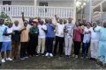 Photo de famille à l'issue de la rencontre. © GabonReview