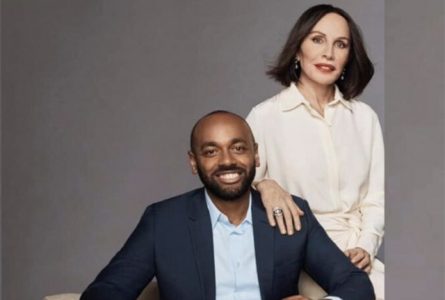 Sylvia Bongo Ondimba et son fils Noureddin Bongo Valentin, détenus depuis plusieurs mois pour des accusations de détournement de fonds, corruption et blanchiment, ont été transférés en résidence surveillée dans leur maison de la Sablière le 9 mai 2025. ©