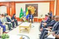 Brice Clotaire Oligui Nguema échangeant avec la délégation chinoise, le 11 juin 2025, à Libreville. © Communication présidentielle