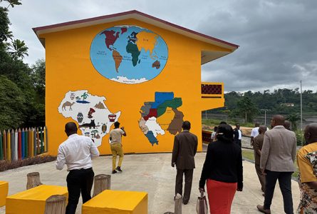 Aperçu d’un bâtiment de l’école Jean-Rémy Reloungoueth à Lambaréné. © GabonReview