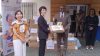 Yoko Marukawa, coordinatrice administrative de la Jica remettant symboliquement le don au ministre de la Santé, le 26 juin 2025. © D.R.