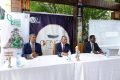 Le ministre du Tourisme (au centre) et le DG de l’Agatour (à droite), le 26 juin 2025 à Libreville. © D.R.