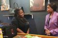 Zenaba Gninga Chaning échangeant avec une jeune entrepreneure, le 3 juin 2025. © D.R.
