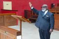 Éric Mundumilli lisant son serment, le 4 juillet 2025. © GabonReview