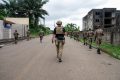 Une partie du 3è Groupe des Forces spéciales (Airborne) en entraînement conjoint avec la Gendarmerie tactique, la SIS et le 1er RPIMa gabonais à Libreville, le 20 juin 2025. © Sgt-Chef Amber Litteral