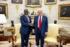 Le président de la République  gabonaise, Brice Clotaire Oligui Nguema et son homologue américain Donald Trump le 9 juin 2025 à la Maison-Blanche. © D.R.
