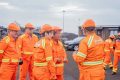 La délégation du Congrès américain et le patron du top management de la Comilog sur les installations du port minéralier d’Owendo. © D.R.