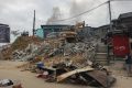 Le bulldozer de mairie en plein action à l’Echangeur de Nzeng-Ayong, le 1er août 2025. © GabonReview