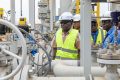 Philippe Tonangoye, ministre de l’Accès universel à l’Eau et à l’Énergie, sur le site de la centrale à gaz IPP Mayumba, le 28 août 2025. © D.R.