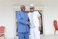 Raymond Ndong Sima et Jean Fidèle Otandault à la veille du scrutin : un tête-à-tête politique qui mise sur l’écoute et le vivre-ensemble. © GabonReview