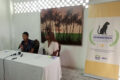 La coordinatrice du programme forêts et faune et la représentante de l’Afrique francophone de l’ONG Wildaid face à la presse, mercredi 29 octobre à Libreville. © GabonReview 