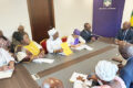 Le Médiateur de la République, Alexis Boutamba Mbina échangeant avec la délégation guinéenne, le 20 novembre 2025 à Libreville. © GabonReview