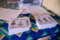 Des bulletins vote, dont ceux d'une candidate PDG, dans un bureau de vote au Gabon. © D.R.