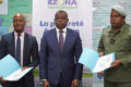 Un moment de la signature du contrat de délégation de service public destiné à renforcer les activités de propreté urbaine dans le Grand Libreville, entre Ezona et le ministère de l’Intérieur. © D.R. (Image d’archive)