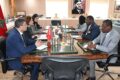 Fatim-Zahra Ammor, Abdelaziz Branly Oupolo et leurs collaborateurs lors de la séance de travail du 18 février 2026 à Rabat. © D.R.