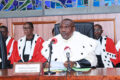 Le premier président de la Cour des comptes, Alex Euv Moutsiangou, lors de son discours, le 23 mars 2026. © GabonReview
