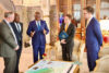 Le président de la République, Brice Clotaire Oligui Nguema, échangeant avec la délégation d’hommes d’affaires britanniques. © Com. présidentielle
