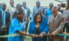 La ministre d’État, ministre de l’Éducation nationale et de l’Instruction civique, Camélia Ntoutoume-Leclercq, inaugurant l’école de Lékolo II. © GabonReview