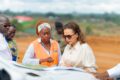 La ministre de la Santé, Pr Elsa Nkana Joséphine Ayo épouse Bivigou sur le terrain. © Com. Ministère/Santé
