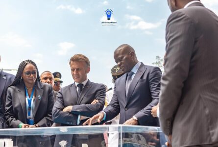 Emmanuel Macron et Brice Clotaire Oligui Nguema, à Libreville, en novembre 2025. En marge de leur rencontre, une interview non autorisée d'un journaliste de Brut a déclenché une séquence que deux présidences et un média auraient préféré banaliser.© Africacoeurnews