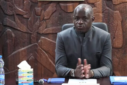 Le vice-président du gouvernement Hermann Immongault lors de l’audition des ministres, le 7 mai 2026. © GabonReview (Capture d’écran)