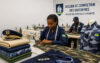 Le Gabon va se doter d’un atelier national pour la confection des uniformes des forces de l’ordre (image d’illustration IA). © GabonReview