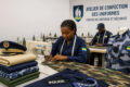 Le Gabon va se doter d’un atelier national pour la confection des uniformes des forces de l’ordre (image d’illustration IA). © GabonReview