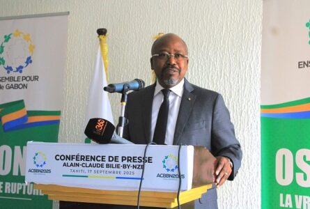 Alain-Claude Bilie-By-Nze a été arrêté, le 15 avril 2026, après le dépôt d'une plainte par une ancienne compagne politique. © GabonReview