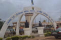 L’entrée de la ville de Bitam. © D.R.