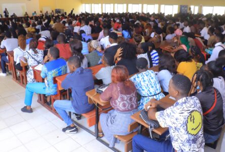 Des étudiants gabonais à l'UOB. © Facebook
