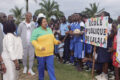 La ministre de l’Éducation national, Camélia Ntoutoume Leclercq, en présence du ministre des Sports, Paul Ulrich Kessany, lors du lancement des jeux scolaire à Lambaréné. © AGP