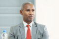 Le ministre des Sports, Paul Ulrich Kessany Zategwa, s’adressant aux étudiants et responsables de l’INJS. © Facebook / INJS