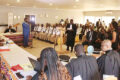 Vue des audiences correctionnelles foraines spéciales à la prison centrale de Libreville. © D.R.