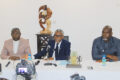 Maître Thierry Nguia accompagné des responsables d’EPG, Théophile Makita Niembo et de Peter Stephen Assaghle, le 17 juin 2026, à Libreville. © GabonReview