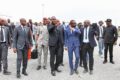 Le présence Brice Clotaire Oligui Nguema, le ministre du Logement, Mays Mouissi, et les officiels lors du lancement du programme national de logement, à Bikélé-Nzong. © Com. présidentielle