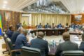 Des membres du gouvernement et des représentants du secteur privé, notamment de la Fédération des entreprises du Gabon (FEG), lors de la séance de travail du 26 mai 2026. © Communication VPG