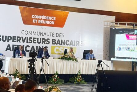 Les officiels à l’ouverture de la Conférence et Réunion annuelle de la Communauté des superviseurs Bancaires Africains (CSBA), le 4 juin 2026, à Yaoundé. © D.R.
