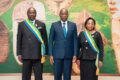 Le chef de l’État, Brice Clotaire Oligui Nguema, posant avec les présidents des deux chambres du Parlement (Senat et Assemblée nationale). © Presse de l’Assemblée nationale