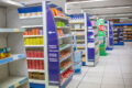 Des produits dans des rayons d'une magasin Cecado au Gabon. © Ceca-Gadis