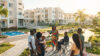 Haresse Kengue défend la vision d’une société plus équitable et solidaire où le droit au logement participe de l’inclusion et de la dignité pour tous (Illustration IA). © GabonReview