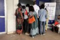 Des épargnants avant leur recensement, le 8 juin 2026, à Libreville. © Gabonactu.com