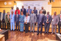 Les participants posant avec les membres du top management de Eramet Comilog et la ministre de l'Entrepreneuriat, du Commerce, des PME-PMI, Zenaba Gninga Chaning. © D.R.