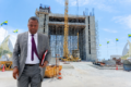 Erick Mauro Nguémah n'est pas le problème : il est le révélateur d'un système où la commande publique avance sans avenants, sans contrôles et sans sécurité juridique. © Montage GabonReview