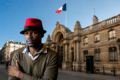 Un homme, une lettre, un palais :depuis Le Monde, Janis Otsiémi s'invite là où le protocole ne l'a pas convié. © Photomontage GabonReview