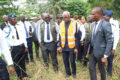 Le maire de la commune de Libreville, Eugène M’ba, ses adjoints et ses collaborateurs sur le terrain. © D.R.