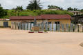 Le calme d'un carrefour de Tchibanga. Loin de l'axe économique de l'Estuaire, la Nyanga concentre le taux de pauvreté le plus critique du pays : plus de 77 %, selon le RNDH 2026. © GabonReview (image d’archive)